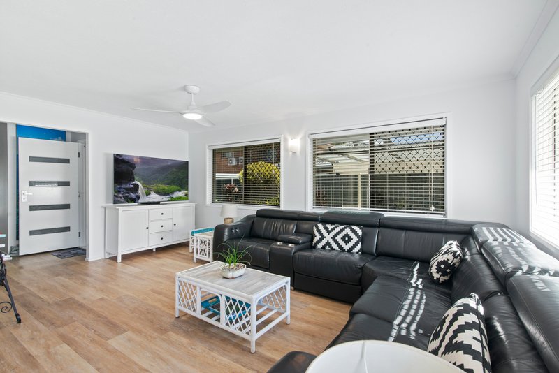 Photo - 49 Mitchell Avenue, Currumbin QLD 4223 - Image 4