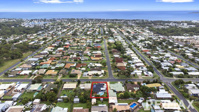 Photo - 49 Moolyyir Street, Urangan QLD 4655 - Image 24