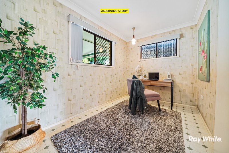 Photo - 49 Murrajong Road, Springwood QLD 4127 - Image 16