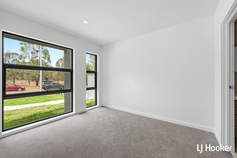Photo - 49 Negus Crescent, Watson ACT 2602 - Image 2