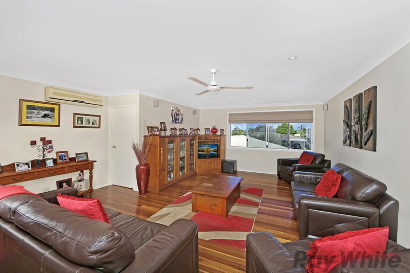 Photo - 49 Ocean View Road, Gorokan NSW 2263 - Image 12