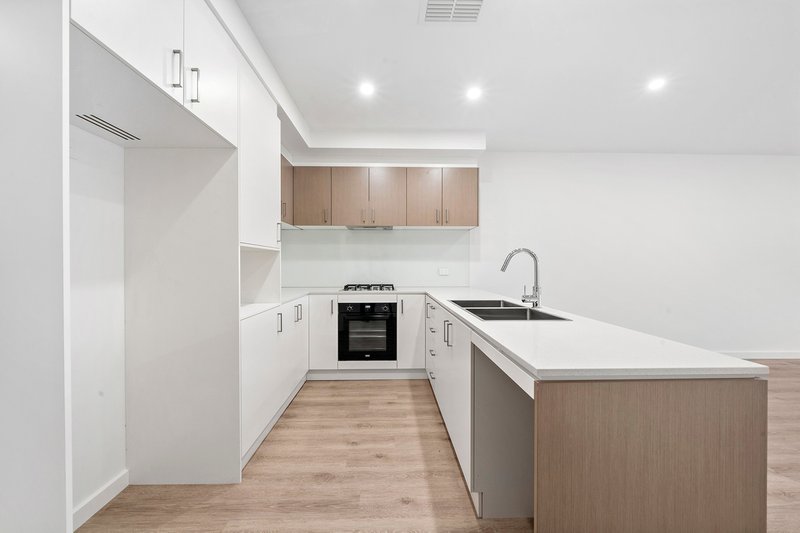 Photo - 4/9 Oliver Street, Lyneham ACT 2602 - Image 6