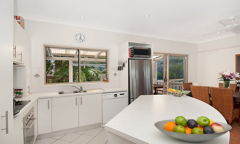 Photo - 49 Orealla Crescent, Sunrise Beach QLD 4567 - Image 4