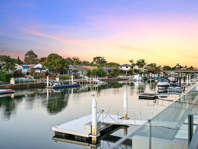 Photo - 49 Pebble Beach Drive, Runaway Bay QLD 4216 - Image 1