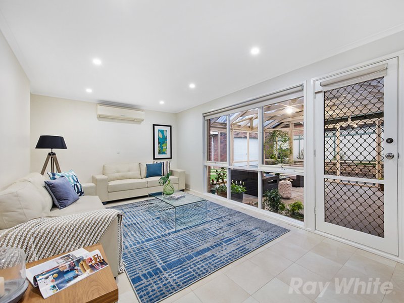 Photo - 49 Phoenix Drive, Wheelers Hill VIC 3150 - Image 5