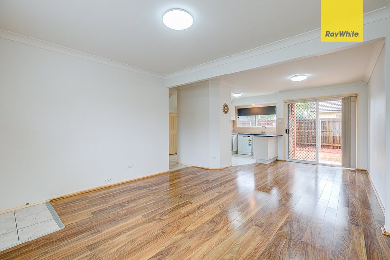 Photo - 4/9 Premworth Place, Runcorn QLD 4113 - Image 8