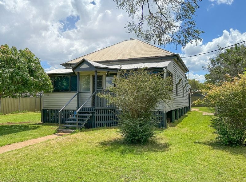 49 Priest Street, Rockville QLD 4350