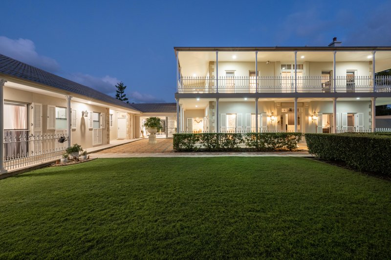 Photo - 49 Priestley Road, Bridgeman Downs QLD 4035 - Image 2