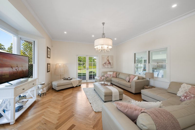 Photo - 49 Priestley Road, Bridgeman Downs QLD 4035 - Image 7