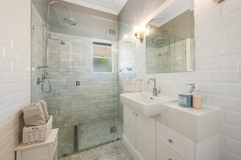 Photo - 49 Priestley Road, Bridgeman Downs QLD 4035 - Image 21