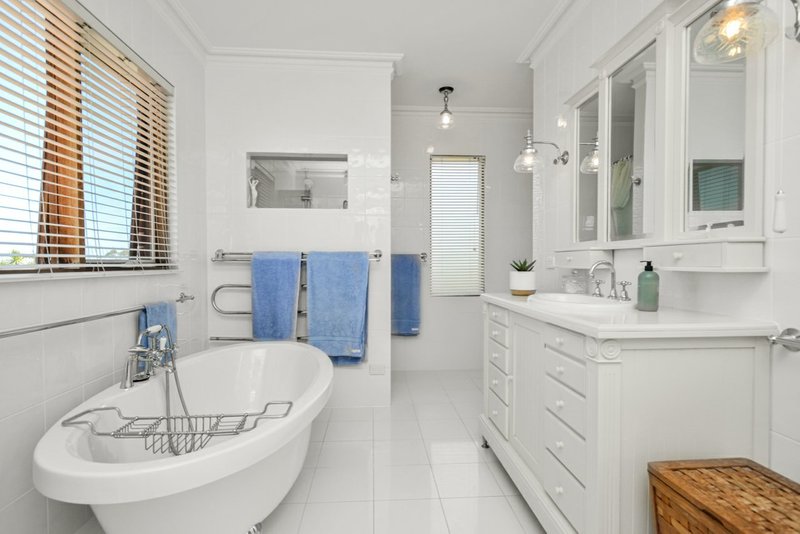 Photo - 49 Renown Avenue, Victor Harbor SA 5211 - Image 24