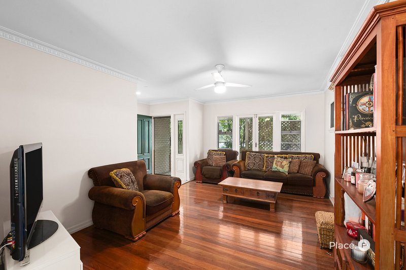 Photo - 49 Rhyndarra Street, Yeronga QLD 4104 - Image 14