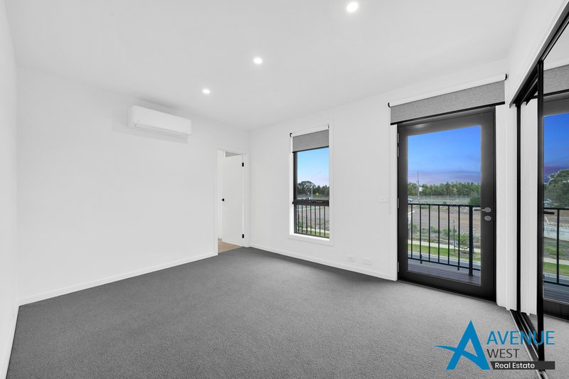 Photo - 49 Ribbonwood Crescent, Sunshine North VIC 3020 - Image 6