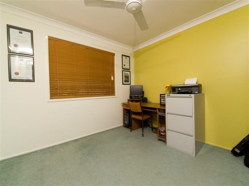 Photo - 49 Saraband Drive, Eatons Hill QLD 4037 - Image 10