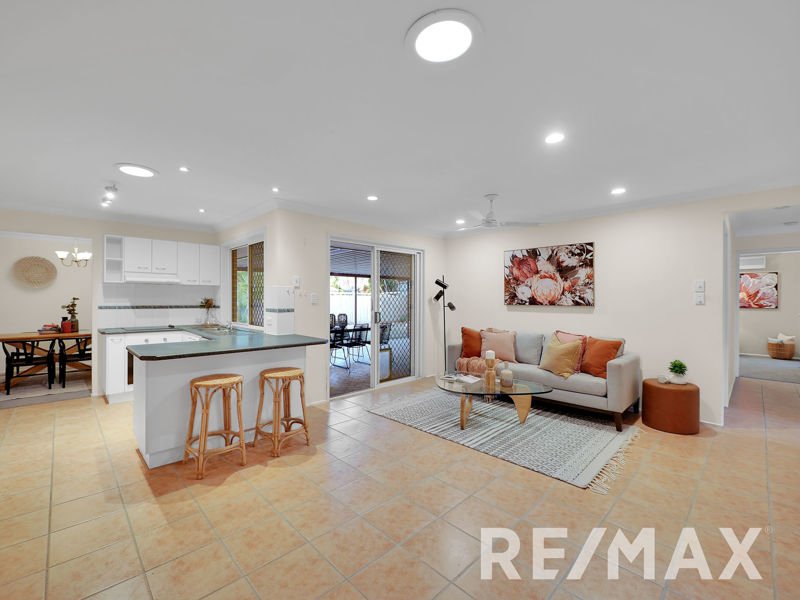 Photo - 49 Saraband Drive, Eatons Hill QLD 4037 - Image 6