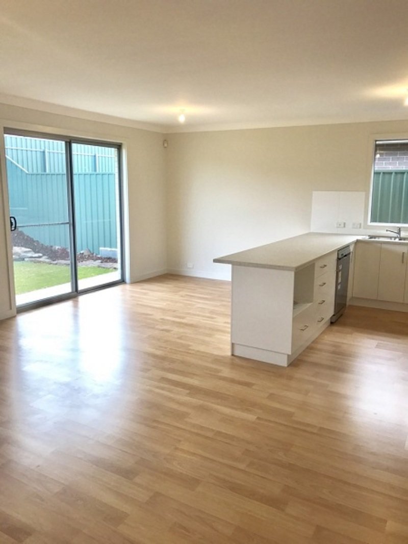 Photo - 49 Seaway Road, Hallett Cove SA 5158 - Image 4