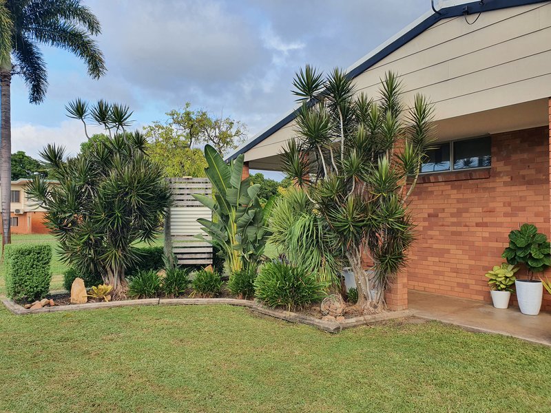 Photo - 49 Seventeenth Street, Home Hill QLD 4806 - Image 2