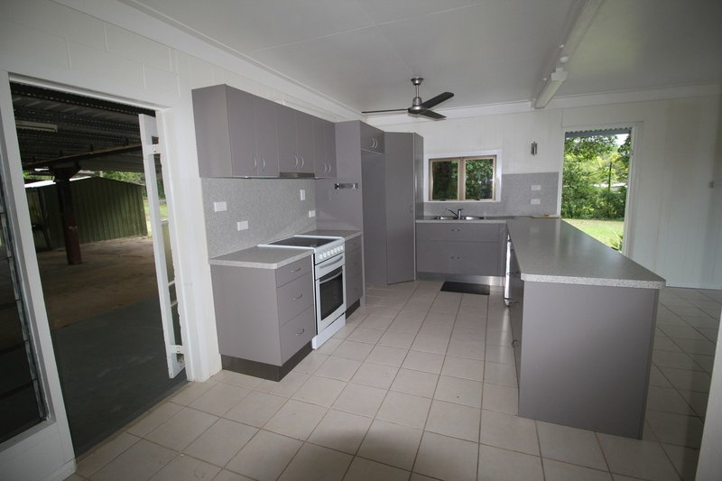 Photo - 49 Sheahans Road, Long Pocket QLD 4850 - Image 3