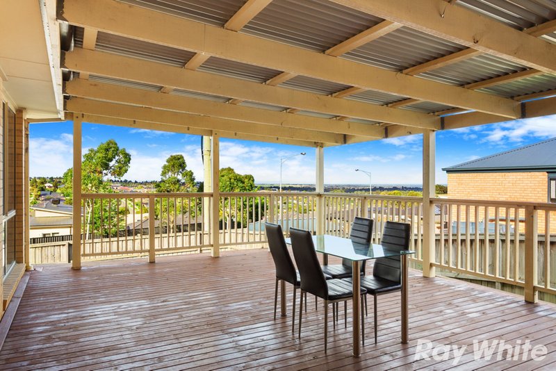 Photo - 49 Silver Gum Drive, Pakenham VIC 3810 - Image 2