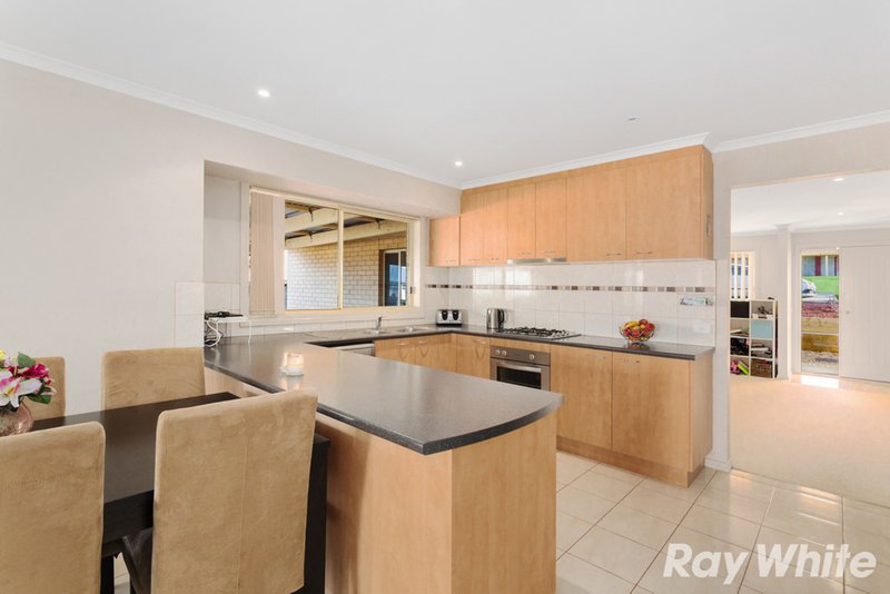 Photo - 49 Silver Gum Drive, Pakenham VIC 3810 - Image 4