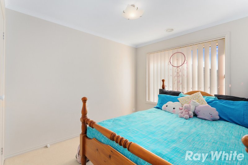 Photo - 49 Silver Gum Drive, Pakenham VIC 3810 - Image 9