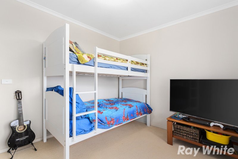 Photo - 49 Silver Gum Drive, Pakenham VIC 3810 - Image 10