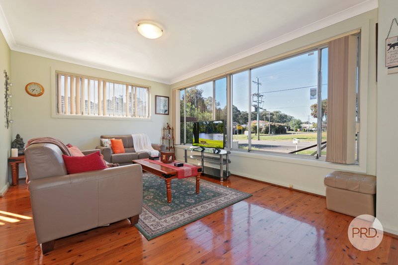 Photo - 49 Smith Street, Kingswood NSW 2747 - Image 2