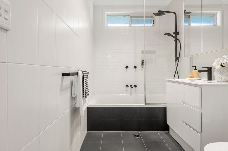 Photo - 4/9 Solander Street, Monterey NSW 2217 - Image 8
