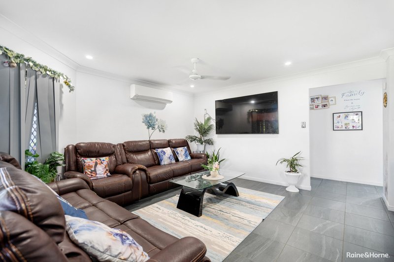 Photo - 49 Spring Way, Nikenbah QLD 4655 - Image 5