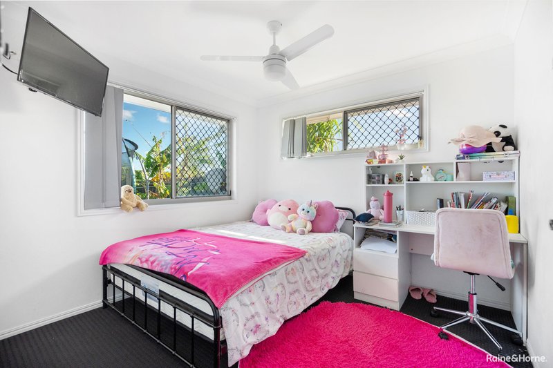 Photo - 49 Spring Way, Nikenbah QLD 4655 - Image 7