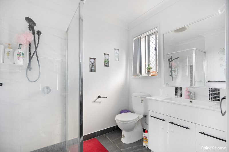 Photo - 49 Spring Way, Nikenbah QLD 4655 - Image 10