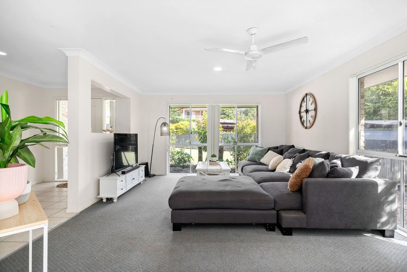 49 Strathmere Place, Upper Kedron QLD 4055