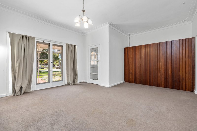 Photo - 49 Strickland Street, Mount Claremont WA 6010 - Image 5