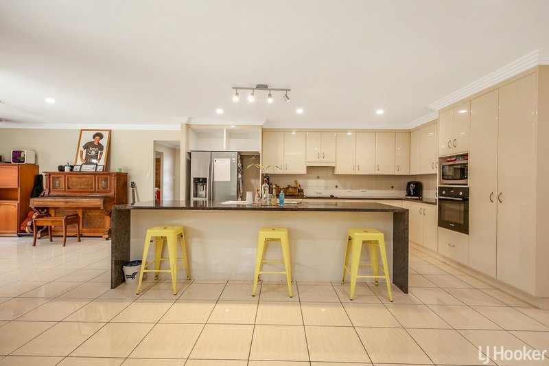 Photo - 49 Sunset Drive, Norman Gardens QLD 4701 - Image 7