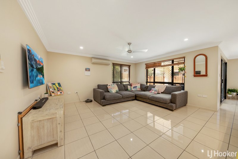 Photo - 49 Sunset Drive, Norman Gardens QLD 4701 - Image 9