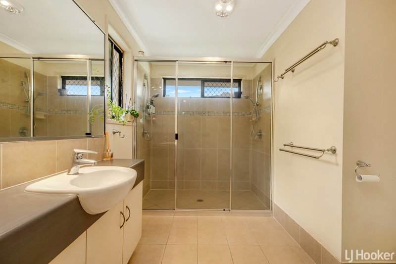 Photo - 49 Sunset Drive, Norman Gardens QLD 4701 - Image 12