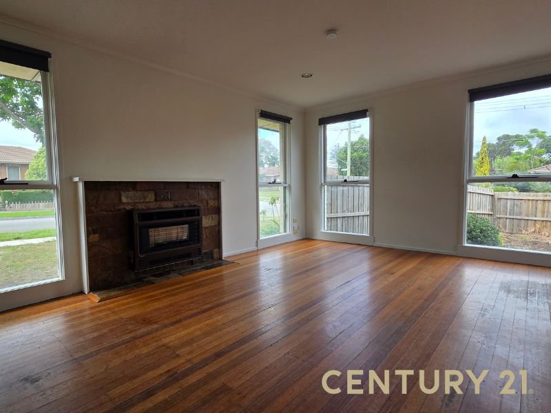 Photo - 49 Sweeney Drive, Narre Warren VIC 3805 - Image 2