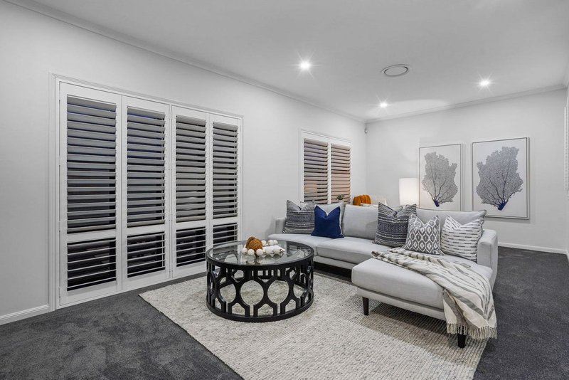Photo - 49 Talltrees Circuit, Wakerley QLD 4154 - Image 5