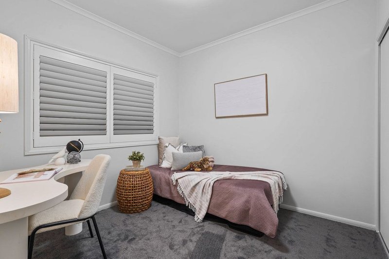 Photo - 49 Talltrees Circuit, Wakerley QLD 4154 - Image 12