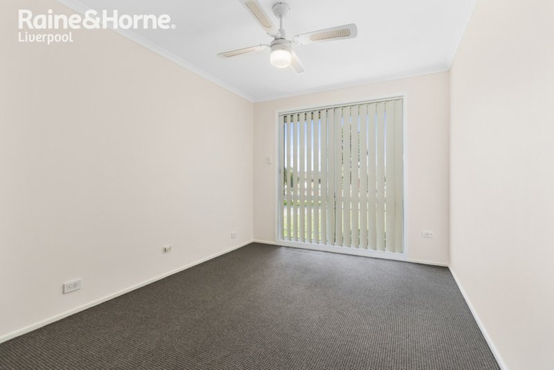 Photo - 49 Tamworth Crescent, Hoxton Park NSW 2171 - Image 4