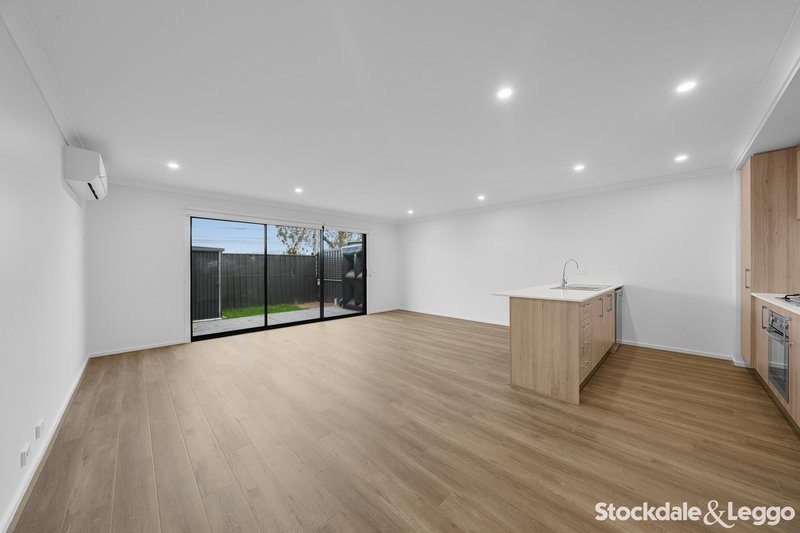 Photo - 49 Thistle Place, South Morang VIC 3752 - Image 2