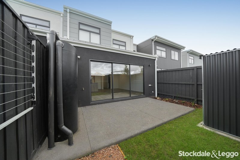 Photo - 49 Thistle Place, South Morang VIC 3752 - Image 14