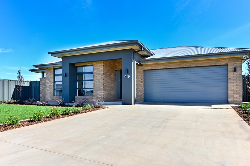 Photo - 49 Tucker Street, Griffith NSW 2680 - Image 2