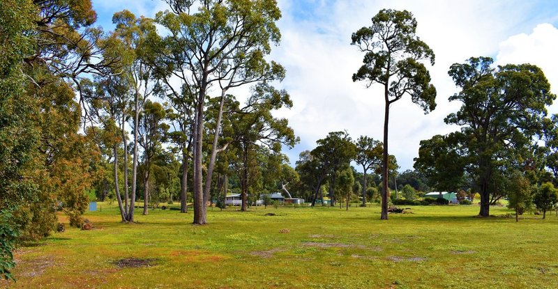 49 Valley Way, Nannup WA 6275