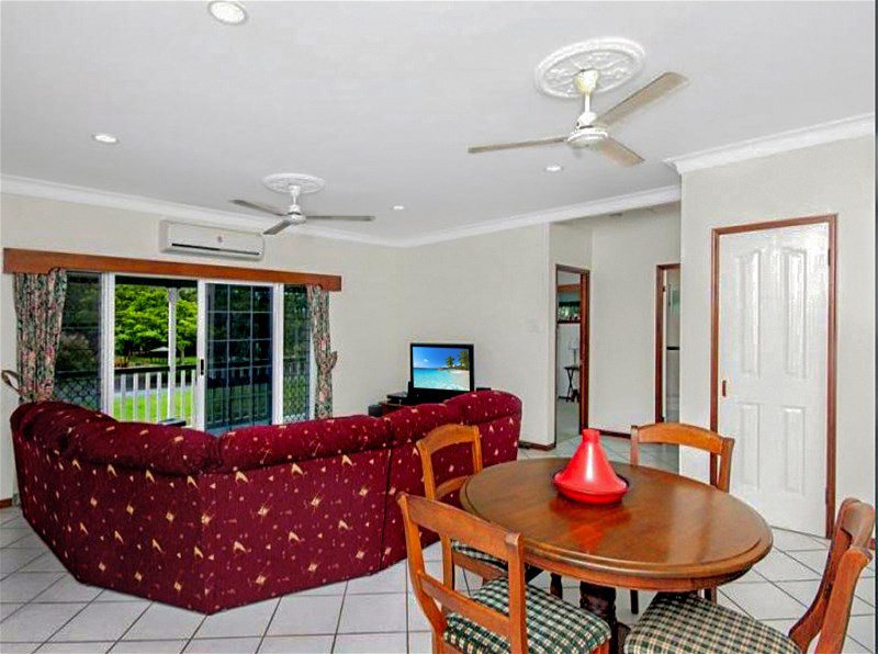 Photo - 4/9 Varese Street, Woree QLD 4868 - Image 7