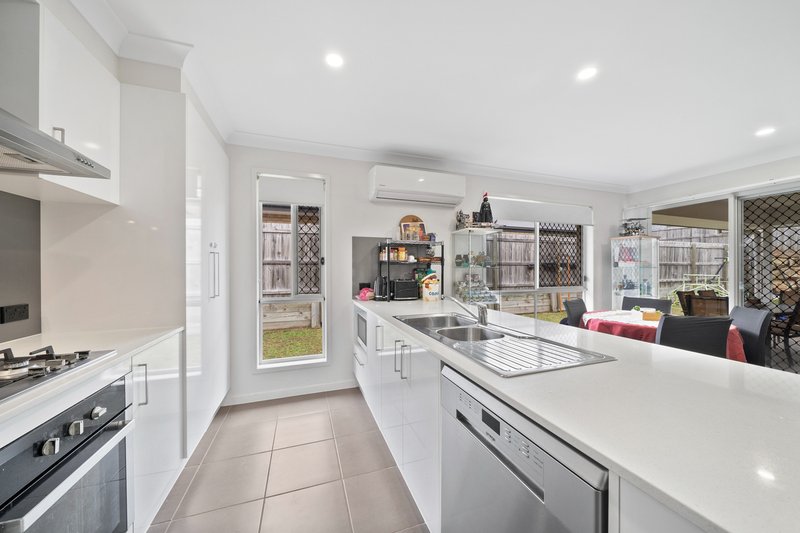 Photo - 49 Verdi Street, Yarrabilba QLD 4207 - Image 3