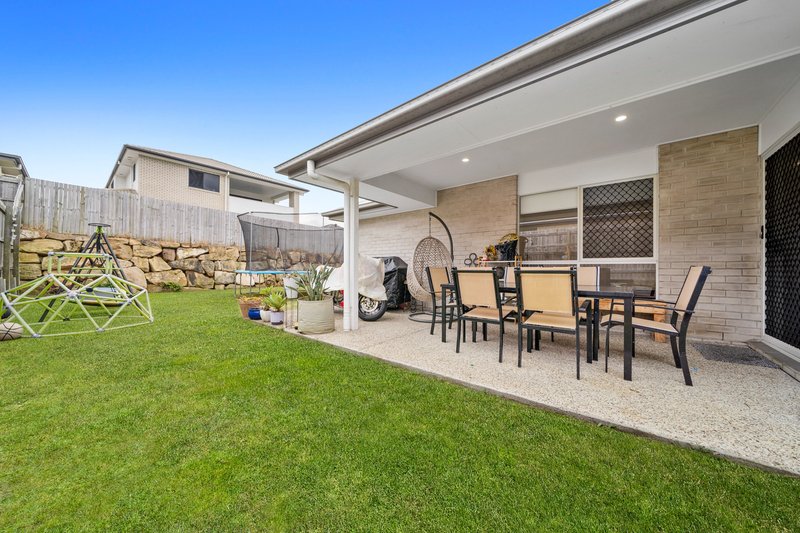 Photo - 49 Verdi Street, Yarrabilba QLD 4207 - Image 16