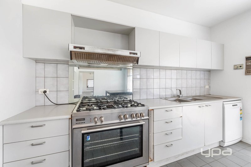 Photo - 49 Walter Street, St Albans VIC 3021 - Image 3