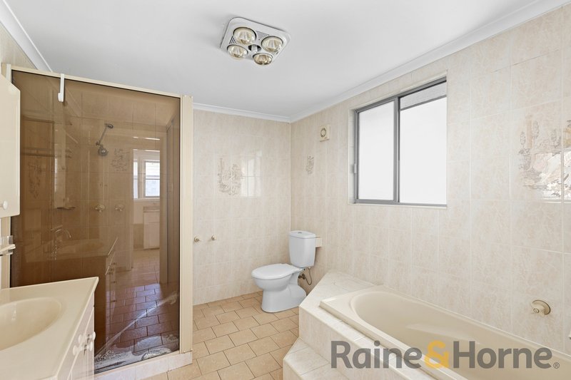 Photo - 49 Waminda Avenue, Campbelltown NSW 2560 - Image 5