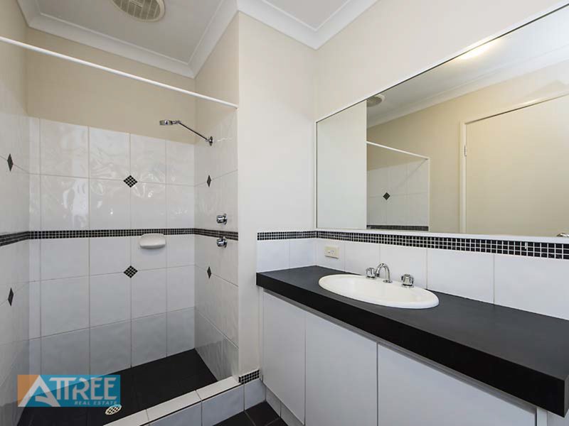 Photo - 49 Waterview Parade, Southern River WA 6110 - Image 4
